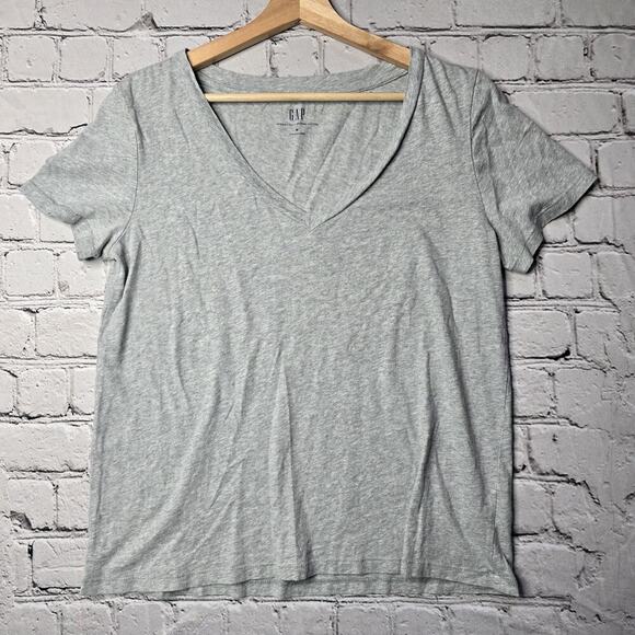 Gap Organically Grown Cotton Gray V Neck Short Sleeve 100% Cotton Tshirt Size M - Picture 2 of 10